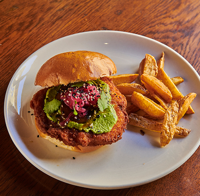 kronendal-chicken-burger-chips-crumbed